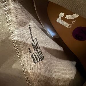 Report Women's Silver Heels